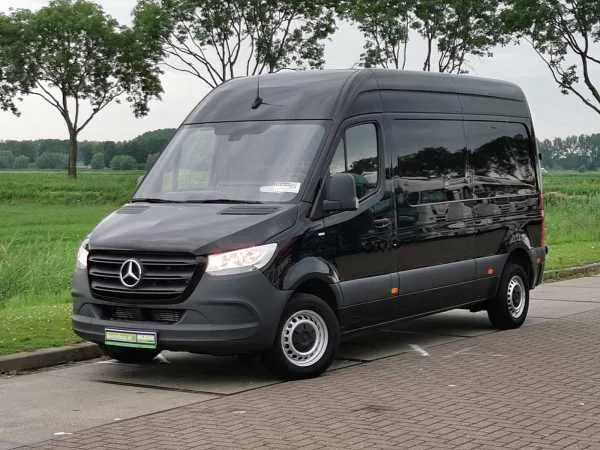 Mercedes-Benz Sprinter 314 L2H2 Airco MBUX Image 2