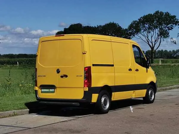 Mercedes-Benz Sprinter 211 CDI Image 3