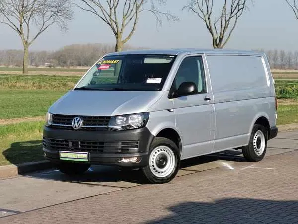 Volkswagen Transporter 2.0 TDI L1H1 150PK Automaat Image 2